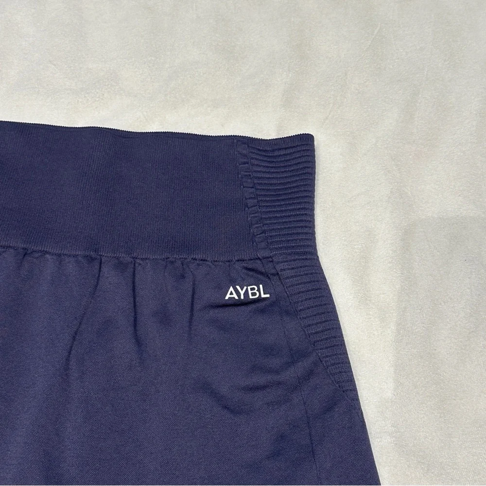 AYBL shorts size